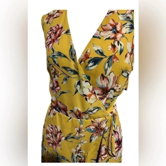 Cactus and clover wrap yellow floral dress large - Picture 4 of 9